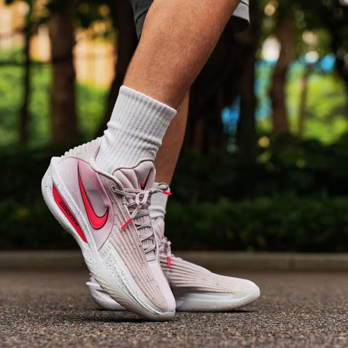 Nike G.T. Cut 3 Turbo EP白蓝粉耐克夏季耐磨低帮篮球鞋男HV9919 - 图2