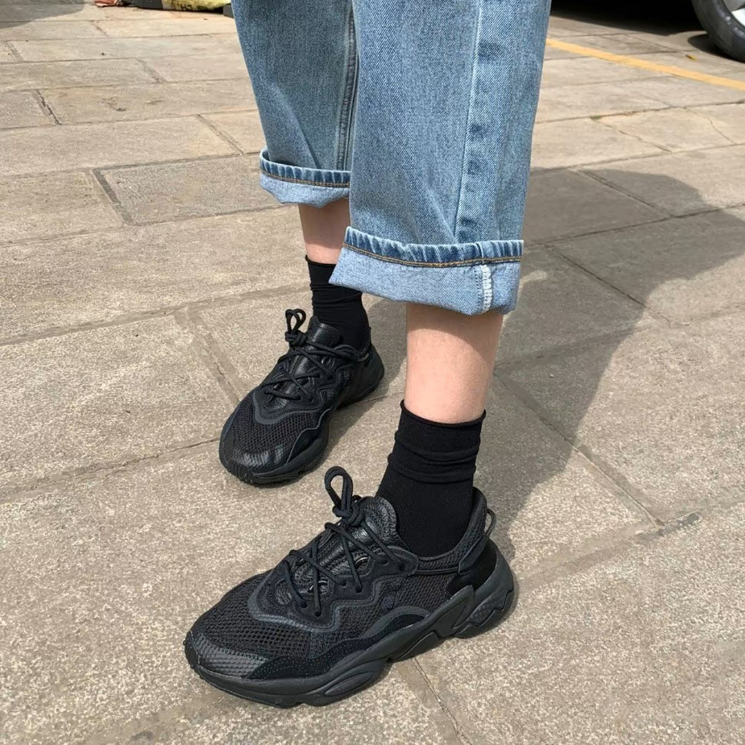 Adidas阿迪达斯Ozweego黑武士沙棕墨绿复古运动低帮老爹鞋EE6999