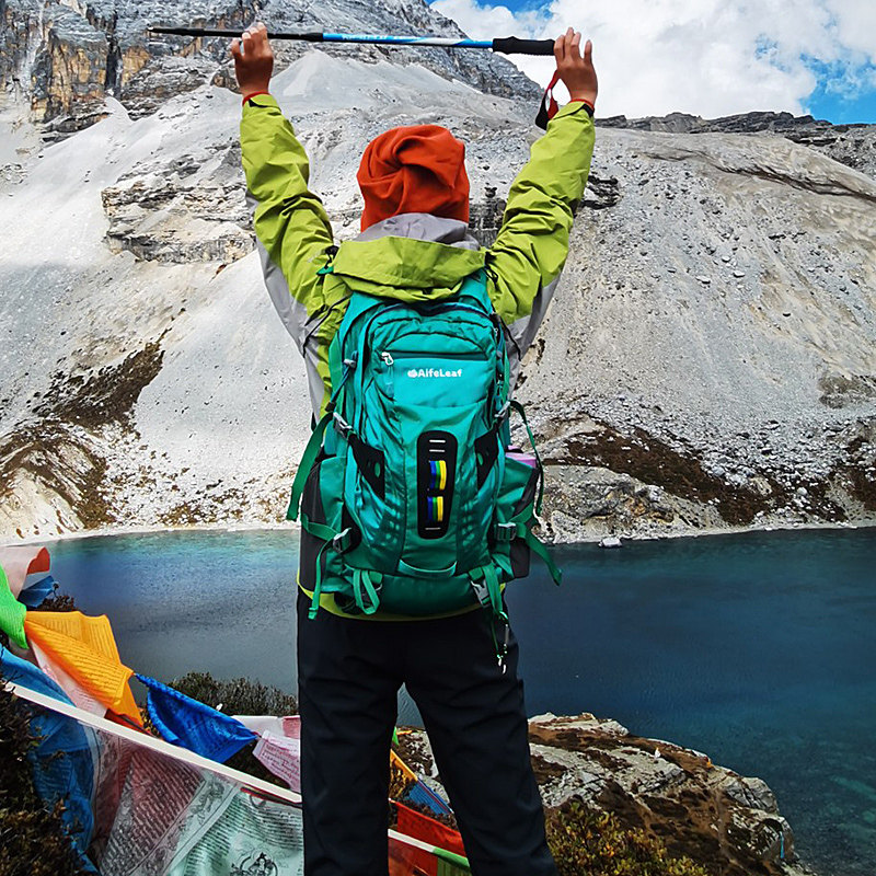 新款韩版户外双肩背包女旅行防水男时尚旅游徒步登山包30L多功能,淘宝优惠券,粉丝福利购,淘宝优惠卷
