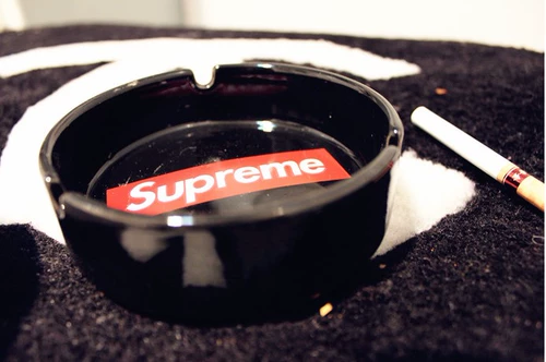 Тема Tide Creative Fashion Sup черно -белая простота домашняя гостиная в интернет -кафе керамическая фарфоровая пепельница