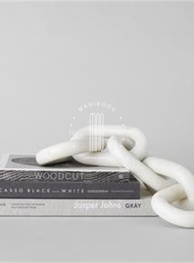 天然白色大理石多环木链摆件镂空