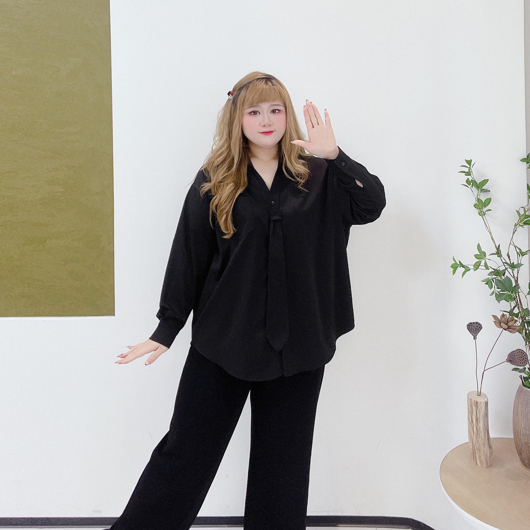 松弛感遮肉学院风JK领带衬衫胖莹莹大码女装秋冬设计感休闲风上衣,淘宝优惠券,粉丝福利购,淘宝优惠卷