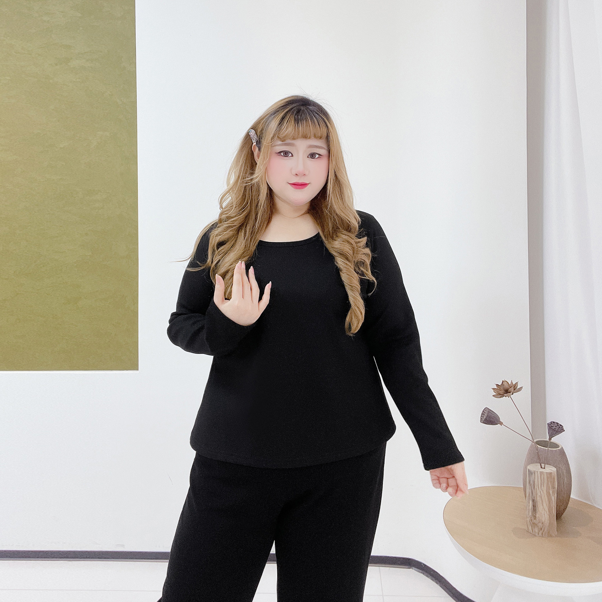 简约风大圆领百搭显瘦加绒打底衫胖莹莹大码女装秋冬加厚内搭上衣,淘宝优惠券,粉丝福利购,淘宝优惠卷