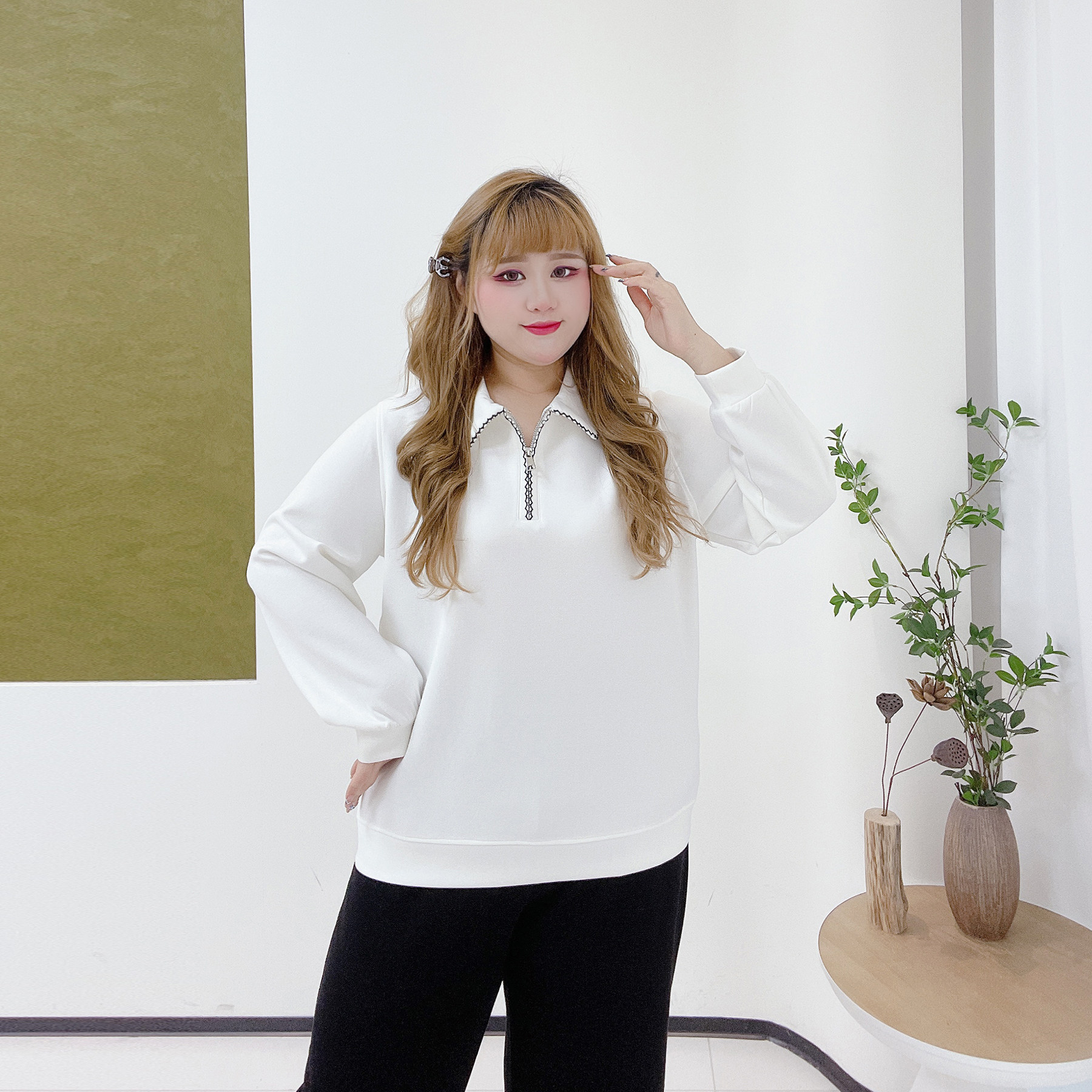 韩系小清新简约百搭显瘦翻领上衣胖莹莹大码女装秋冬休闲明线卫衣,淘宝优惠券,粉丝福利购,淘宝优惠卷