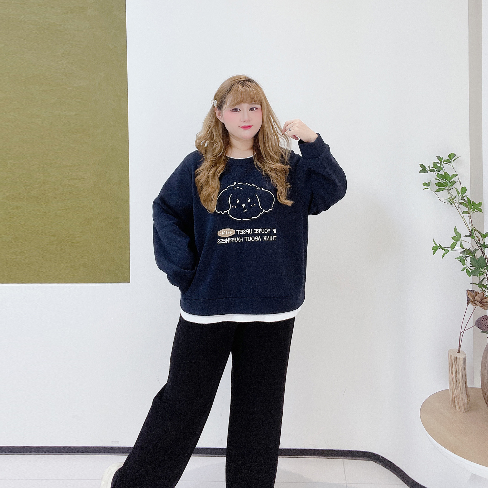 学院贴布刺绣加绒假两件胖莹莹大码女装秋冬撞色字母显瘦卡通卫衣,淘宝优惠券,粉丝福利购,淘宝优惠卷