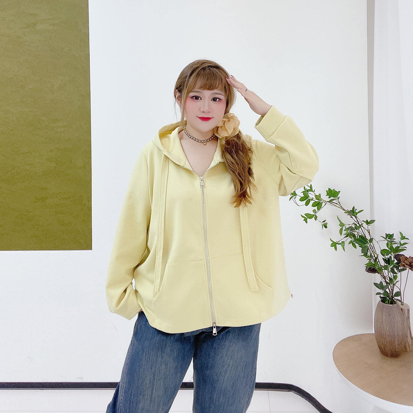 学院风少女纯色抽绳卫衣潮胖莹莹大码女装秋季多巴胺遮肉连帽外套,淘宝优惠券,粉丝福利购,淘宝优惠卷