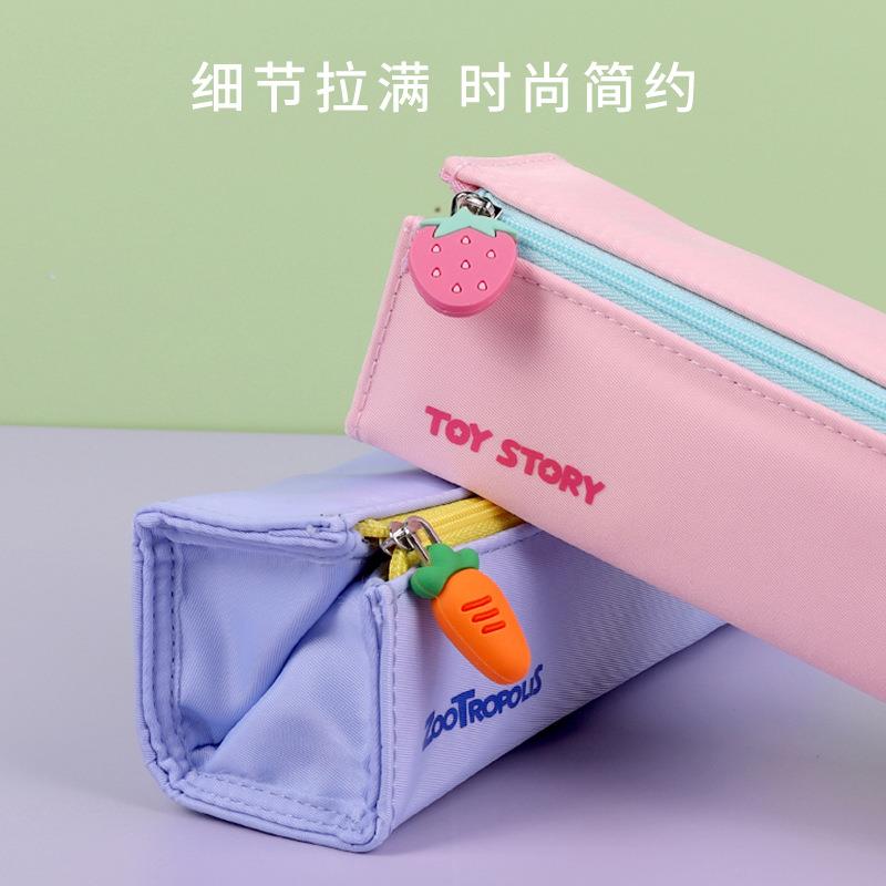 小学生笔袋可爱高颜值草莓熊收纳袋简约铅笔拉链文具袋 - 图0