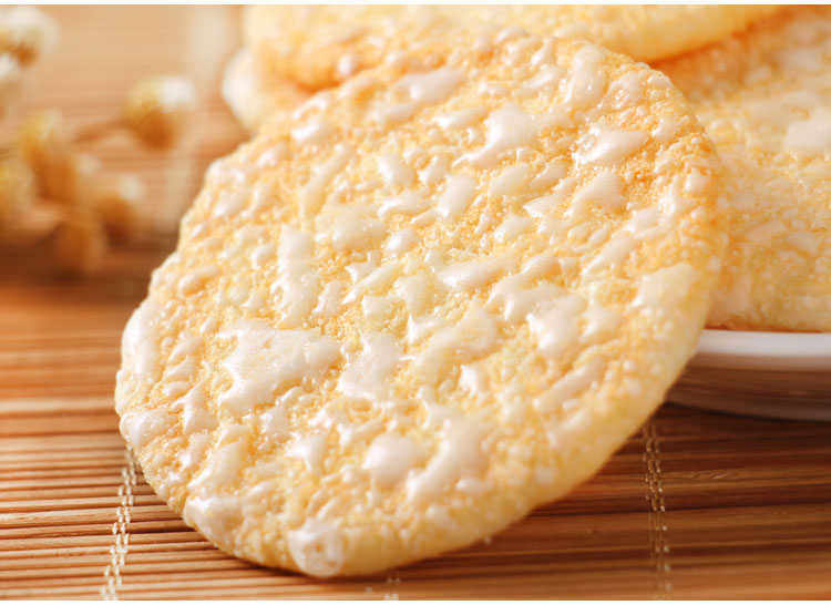 2月旺旺仔雪饼520g雪饼仙贝饼干办公休闲怀旧儿童零食大礼包膨化