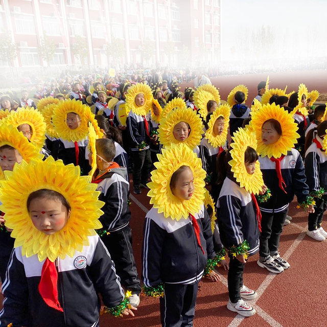Face-showing sunflower hood sun performance props for children