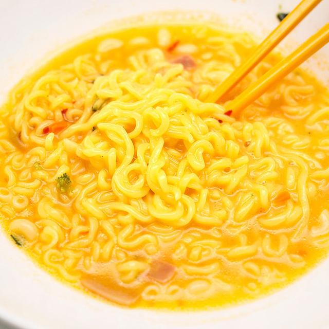 Tumbler Extra Rich Cheese Korean Internet Celebrity Instant Noodles