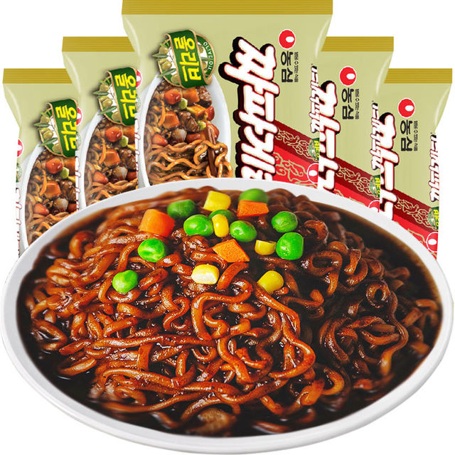 Nongshim fried noodles imported from South Korea, the same style as the Korean drama