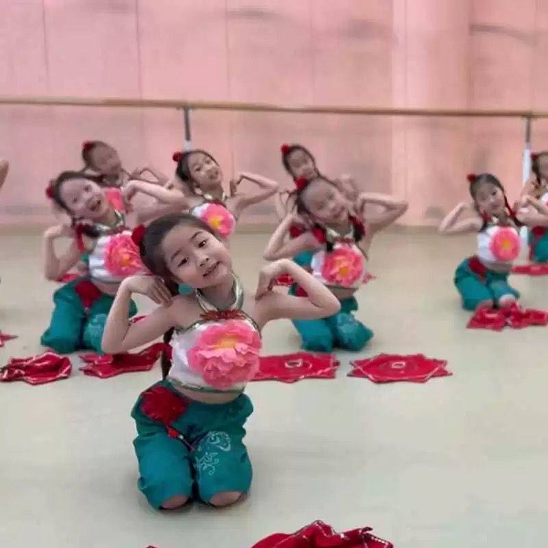 辣妹子秧歌舞演出服桃李杯舞蹈服古典舞服元旦儿童喜庆舞台表演服,淘宝优惠券,粉丝福利购,淘宝优惠卷