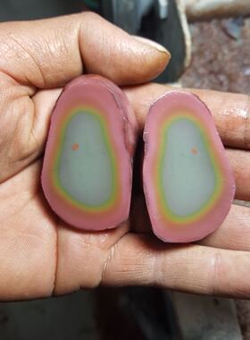 盐源五彩玉质地细腻颜色鲜艳原石