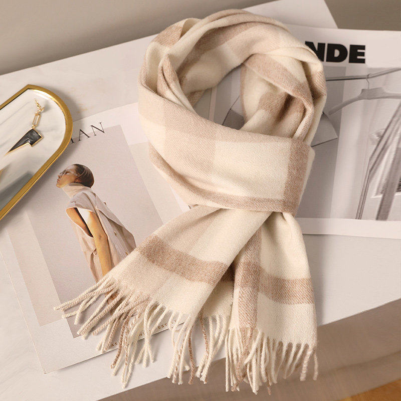 米白色格子羊毛围巾女秋冬季高级感羊绒围脖保暖送女生女友礼盒装,淘宝优惠券,粉丝福利购,淘宝优惠卷