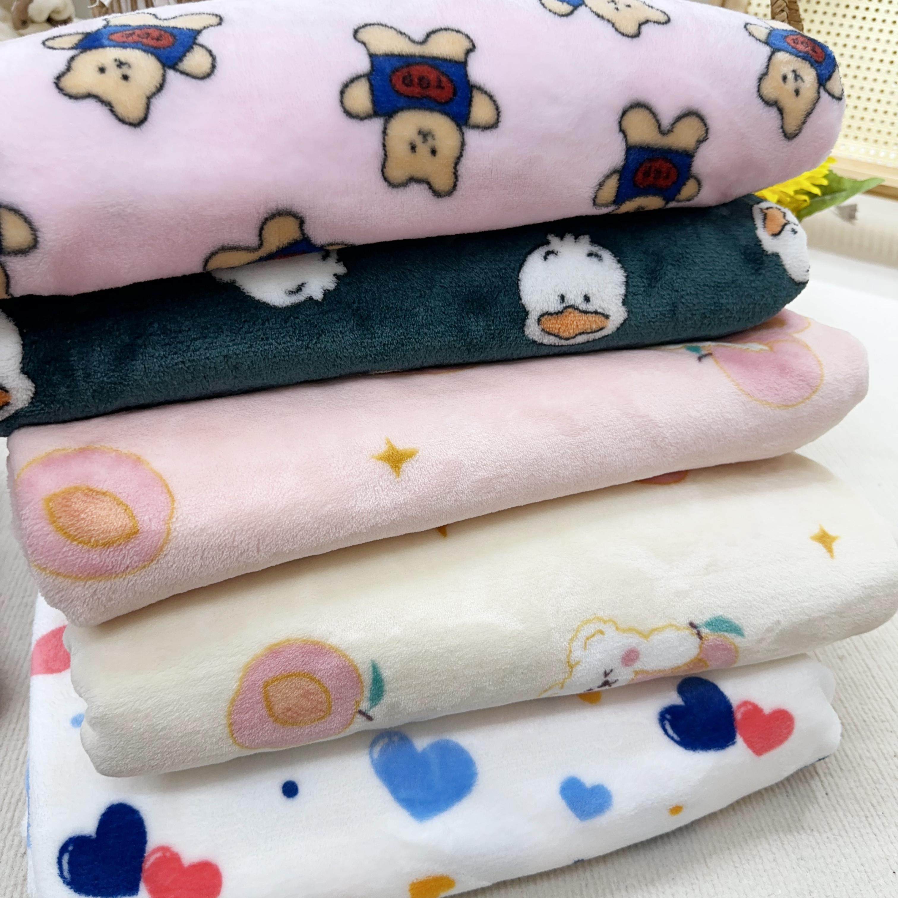睡衣绒料布料加厚卡通法兰绒玩具家居服面料现货可爱印花毛绒布匹