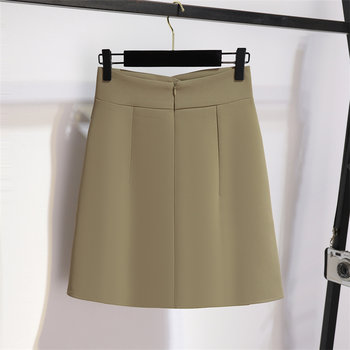 ຊຸດກະໂປງສັ້ນອອກແບບ niche 2024 summer high-end slimming high-waisted A-line skirt pleated hip-covering skirt