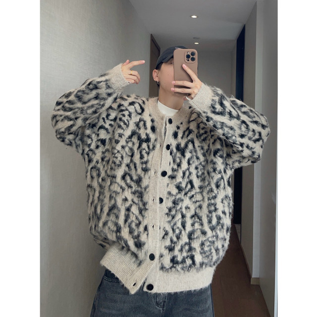 Dannyandzee spring retro warm khaki leopard print jacquard brushed button cardigan sweater jacket for men INS