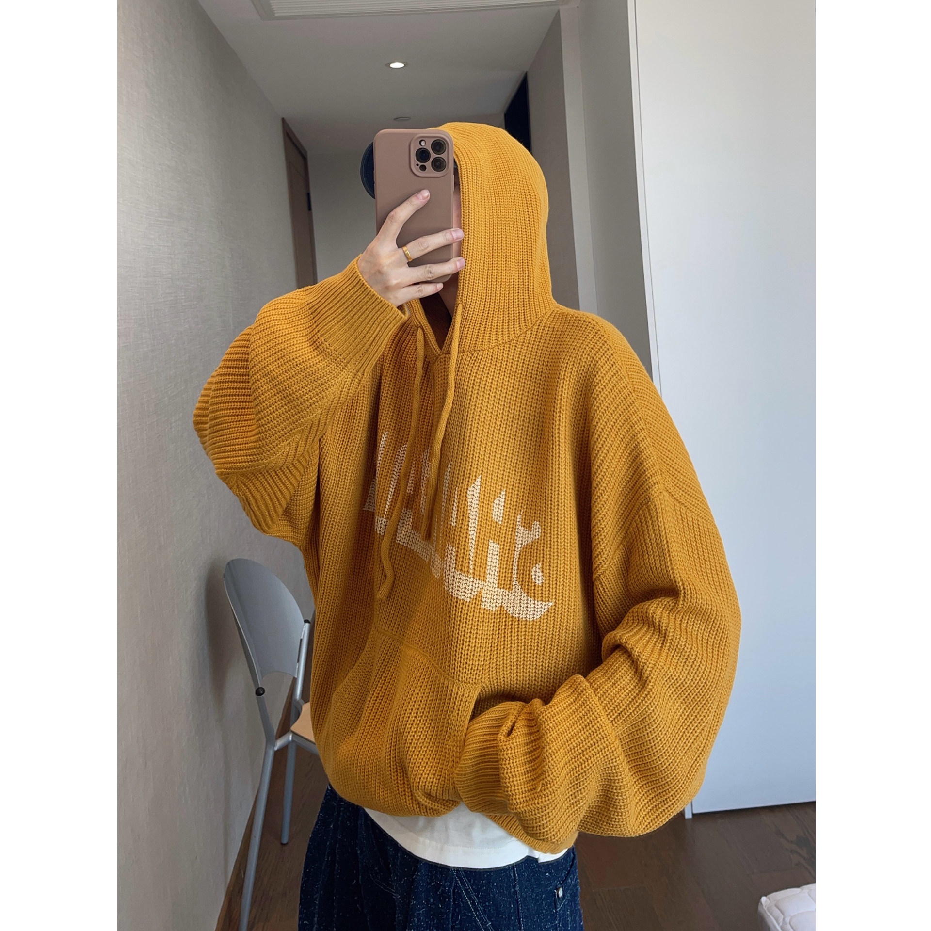 dannyandzee秋季复古百搭慵懒风宽松咸蛋黄色连帽针织毛衣外套男 - 图3