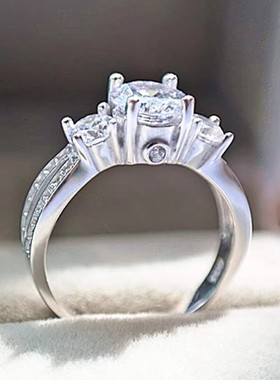 纯银情侣女款仿真莫桑石钻戒女克拉复古个性锆石戒指女求婚超大钻