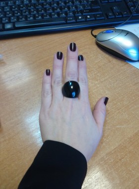 红蛇时尚纯黑色烧制工艺琉璃戒指