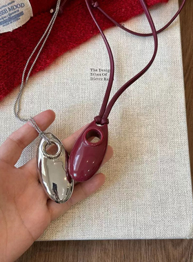 少女CEO韩国ins博主同款酒红色吊坠项链小众设计2024新款毛衣链