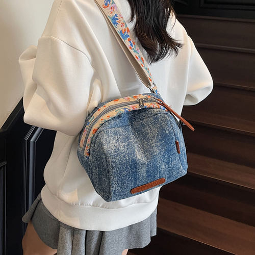 休闲斜挎包包女2026新款潮时尚大容量贝壳包复古牛仔布单肩通勤包 - 图1