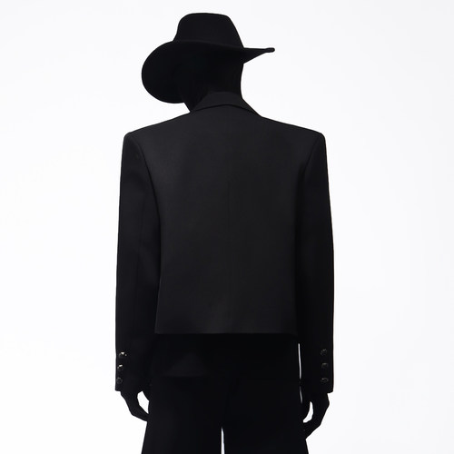 Black clothes小众胸针设计短款休闲西服垫肩百搭气质多纽扣西装 - 图3