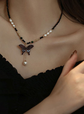 珍珠蝴蝶吊坠串珠项链时尚小众设计感个性锁骨链网红个性颈链