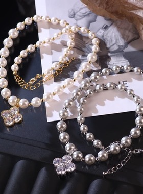 施家珍珠幸运草吊坠项链麻灰色珍珠锁骨链时尚小红书同款锁骨链