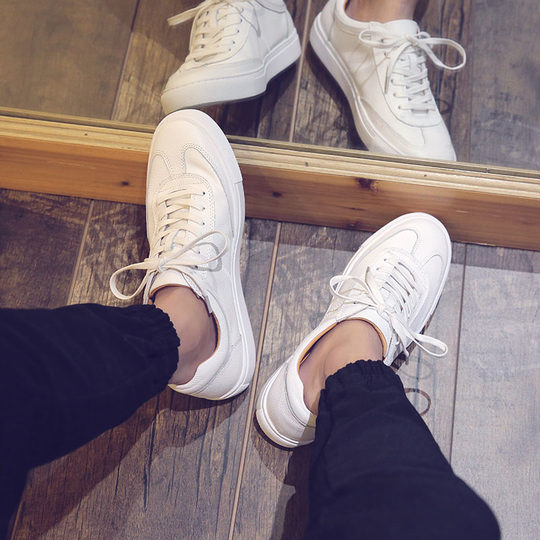 2025新款秋季平底白色板鞋百搭小白鞋男士运动鞋休闲鞋韩版潮鞋子