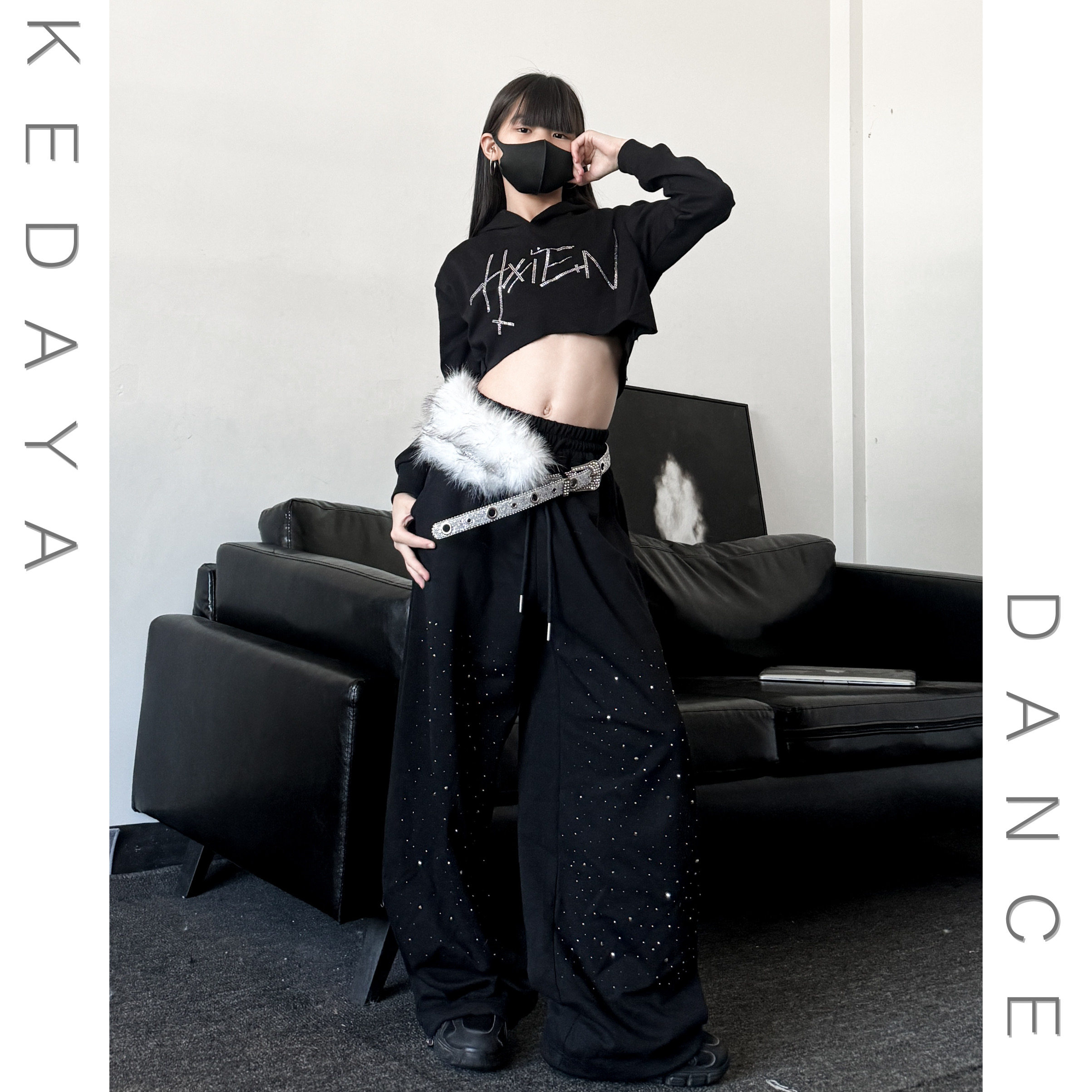 儿童女童爵士舞服少儿街舞服连帽闪钻短卫衣满钻卫裤演出服套装,淘宝优惠券,粉丝福利购,淘宝优惠卷