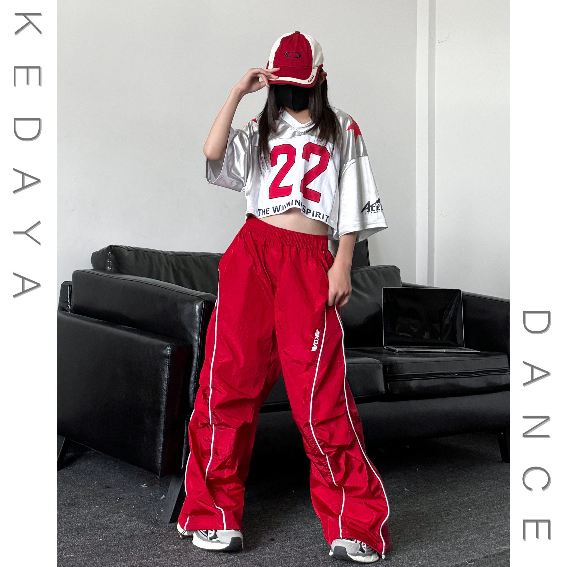 2025春夏新款女童美式露脐短球衣反光冲锋裤少儿爵士舞演出服套装,淘宝优惠券,粉丝福利购,淘宝优惠卷