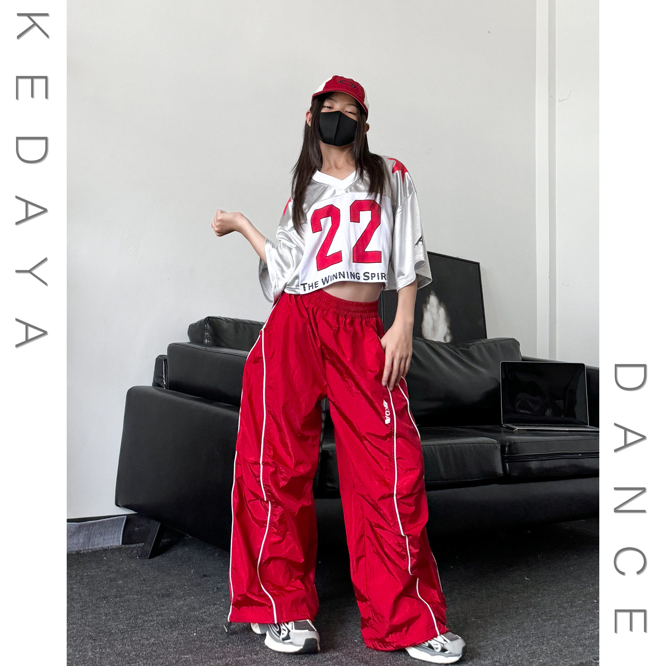 2025春夏新款女童美式露脐短球衣反光冲锋裤少儿爵士舞演出服套装,淘宝优惠券,粉丝福利购,淘宝优惠卷