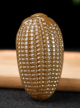 和田玉籽料玉米手把件