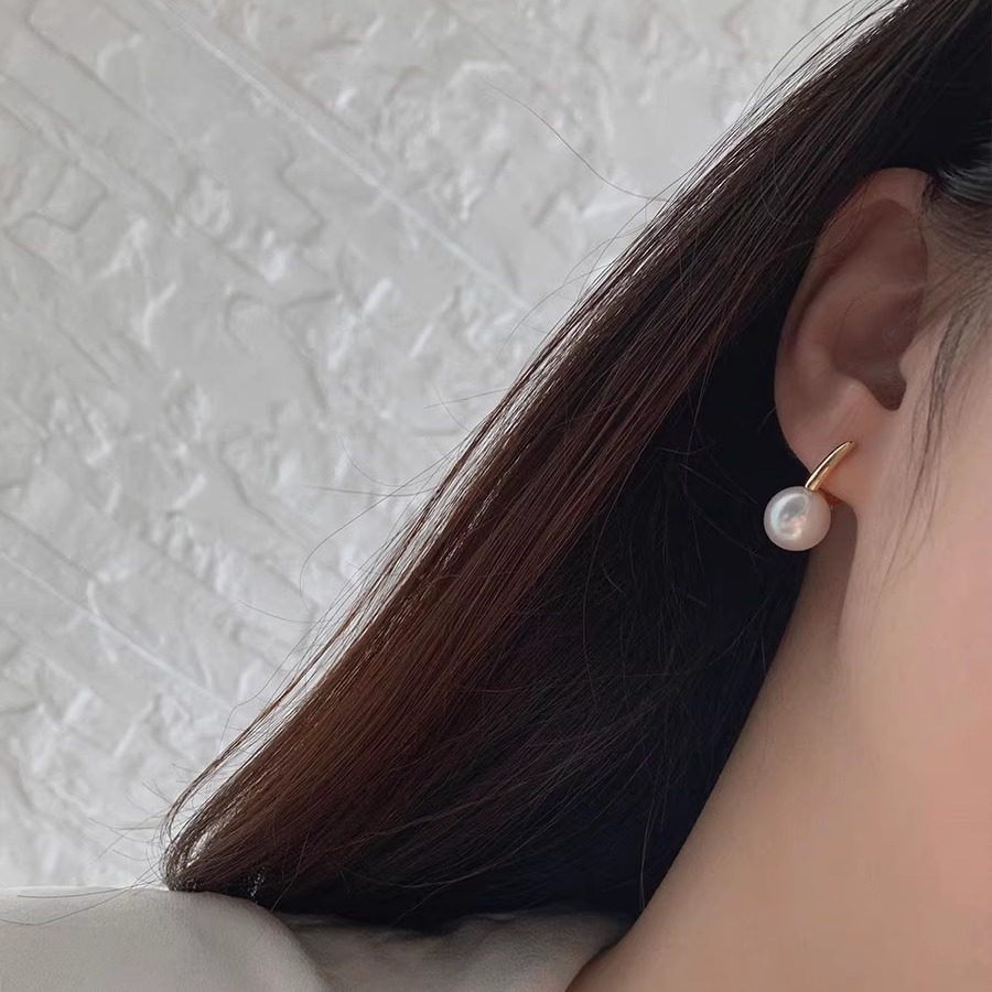 《指尖》M家同款精工纯银镀金水桶耳钉天然珍珠通勤OL耳扣耳饰女,淘宝优惠券,粉丝福利购,淘宝优惠卷