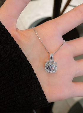 S925纯银方钻吊坠项链女轻奢小众设计感锁骨链2023年新款百搭颈链