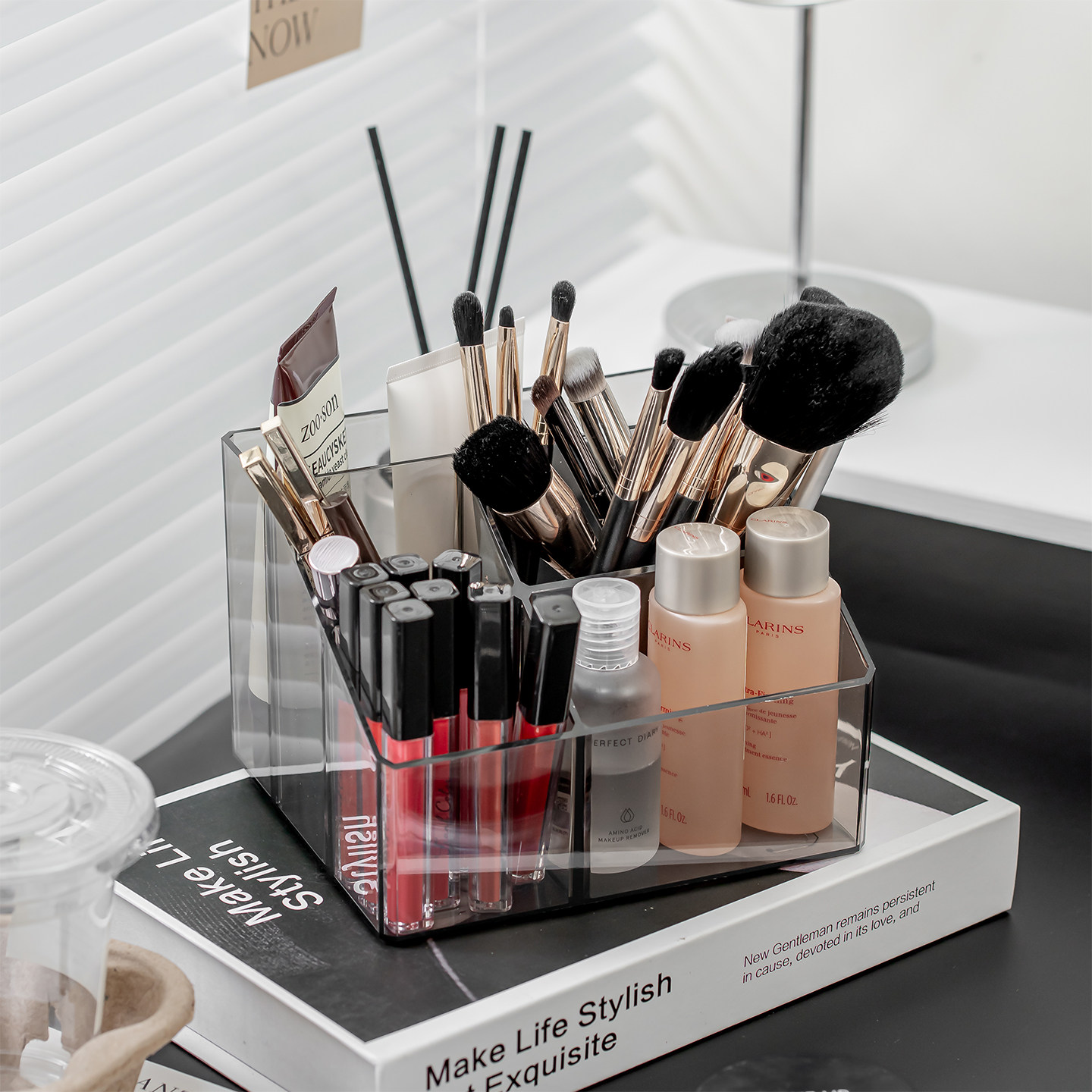 桌面高级感化妆品收纳盒梳妆台眉笔刷子置物架分格护肤品透明笔筒,淘宝优惠券,粉丝福利购,淘宝优惠卷