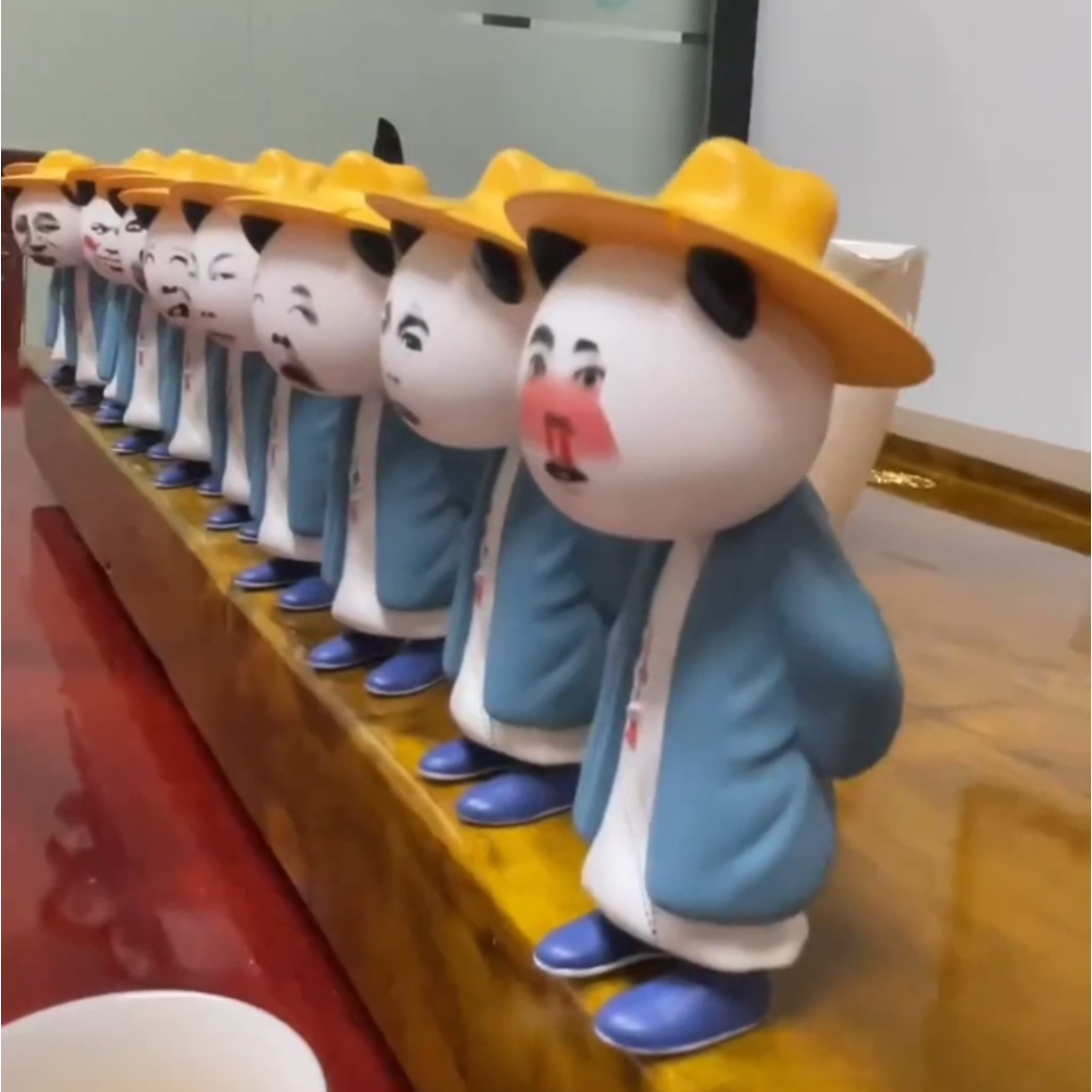 新款虾仁手办潮玩公仔可发声发光创意卡通摆件动漫搞笑 - 图2