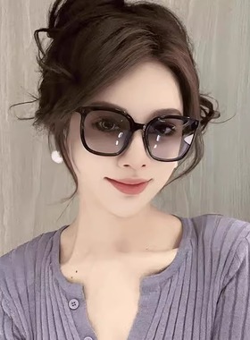 个性高级感显脸小偏光折叠墨镜