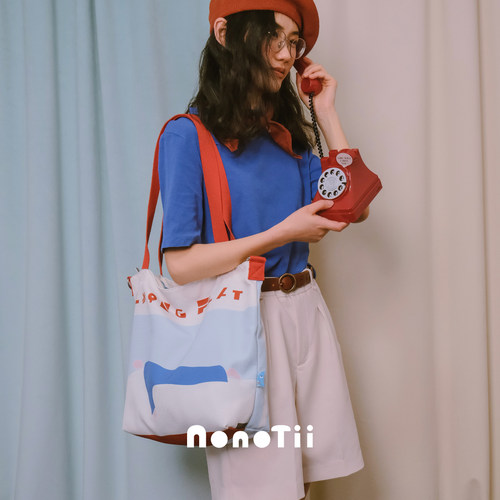 Nonotii《人间下线》法式高级慵懒大容量斜挎帆布包单肩包电脑包 - 图3