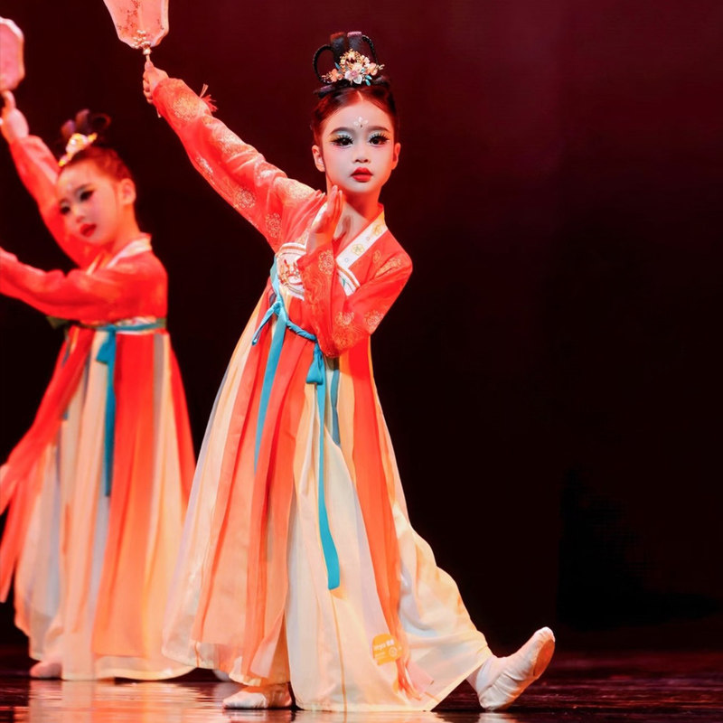 俏扇妆钿演出服儿童古典舞表演服装女中国舞襦裙古风汉服舞蹈服,淘宝优惠券,粉丝福利购,淘宝优惠卷