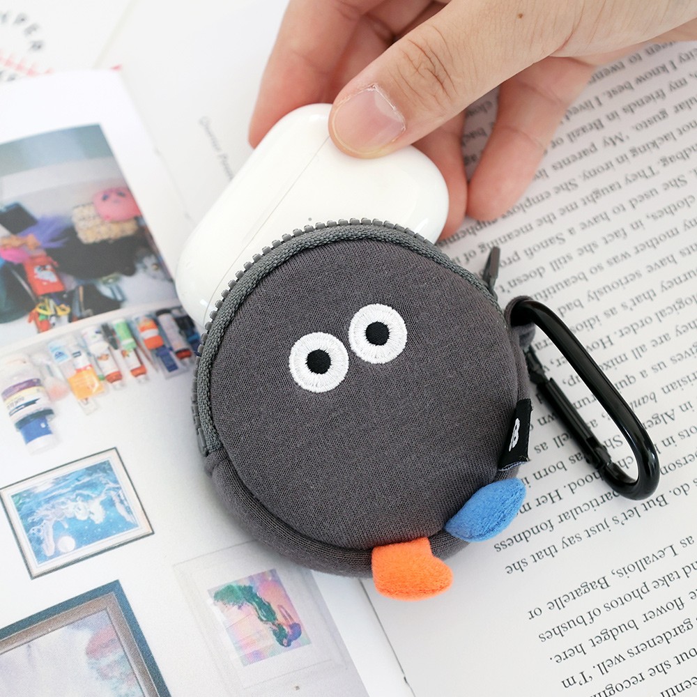 韩国romane可爱卡通丑萌大眼睛苹果AirPods1/2/3/4代蓝牙无线耳机套Pro2圆形耳机包防摔收纳包便携创意ins风 - 图1