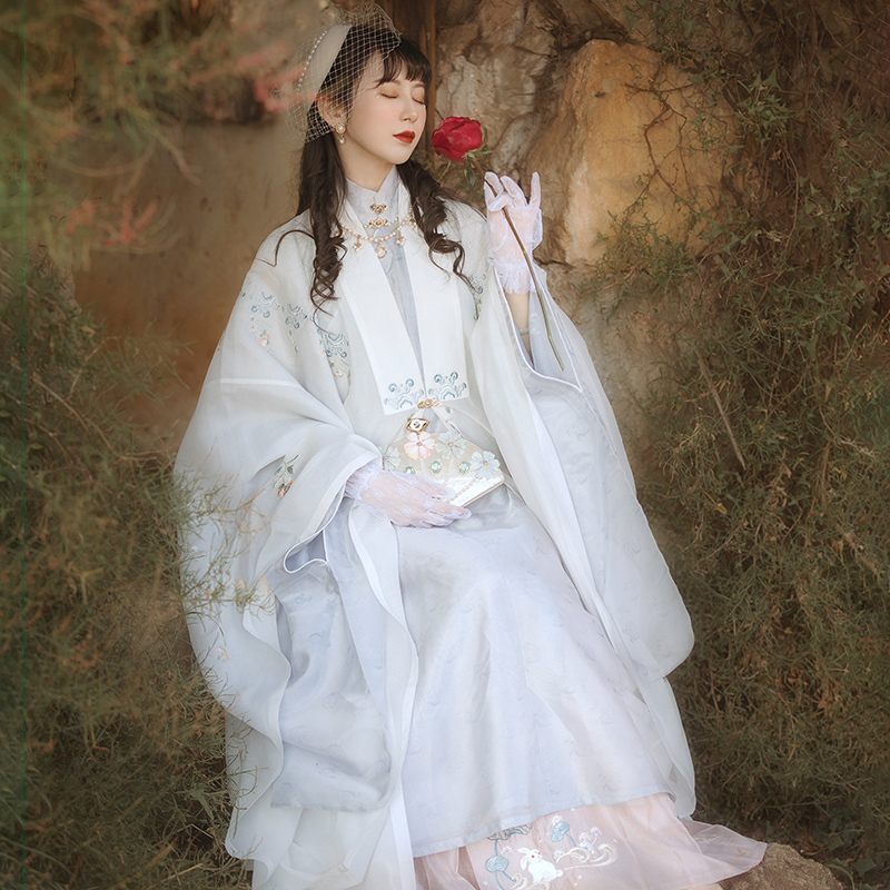 重回汉唐旗舰店重回汉唐万物有灵 风唽原创正品中国风汉服女披风大袖衫单件春夏0