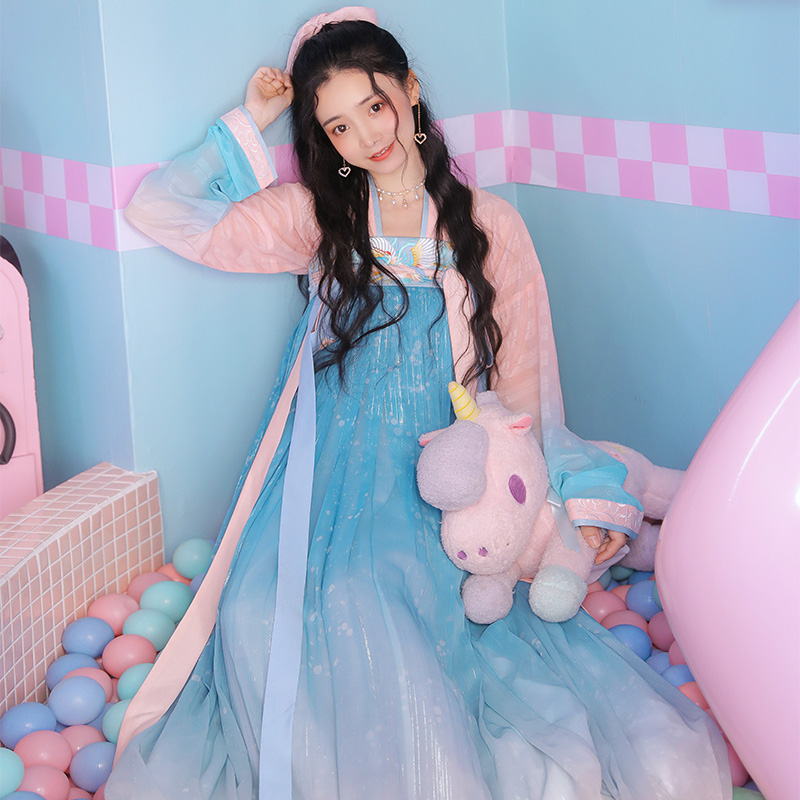 重回汉唐旗舰店重回汉唐初夏直领对襟衫唐制齐胸襦裙渐变套装5米大摆夏季汉服女0