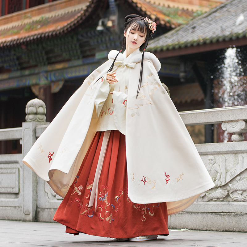 重回汉唐旗舰店重回汉唐朱砂雪原创汉服女装刺绣连帽斗篷长款披风加绒加厚秋冬季0