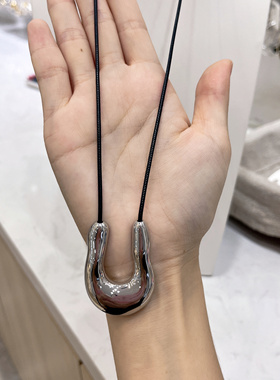 2025新款银色U型黑绳可调节马蹄项链女冬小众长款毛衣链百搭配饰