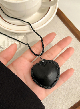 黑色爱心项链女百搭小众