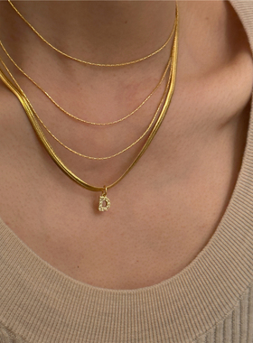 安小柏◆欧美时髦好搭配镶钻ins英文字母蛇骨链项链高保色18k镀金