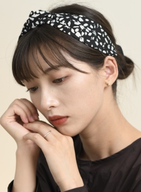 L.Bardeen布料复古港风发带