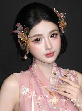 高级感新中式手作花朵新娘头饰
